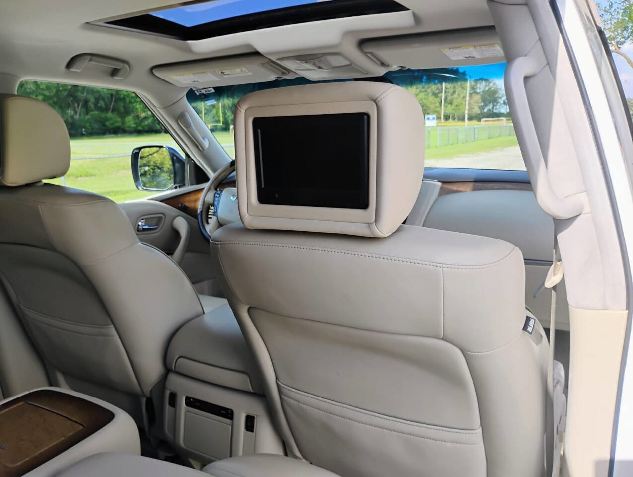 Used 2013 INFINITI QX56 4WD w/ Theater Pkg image 26