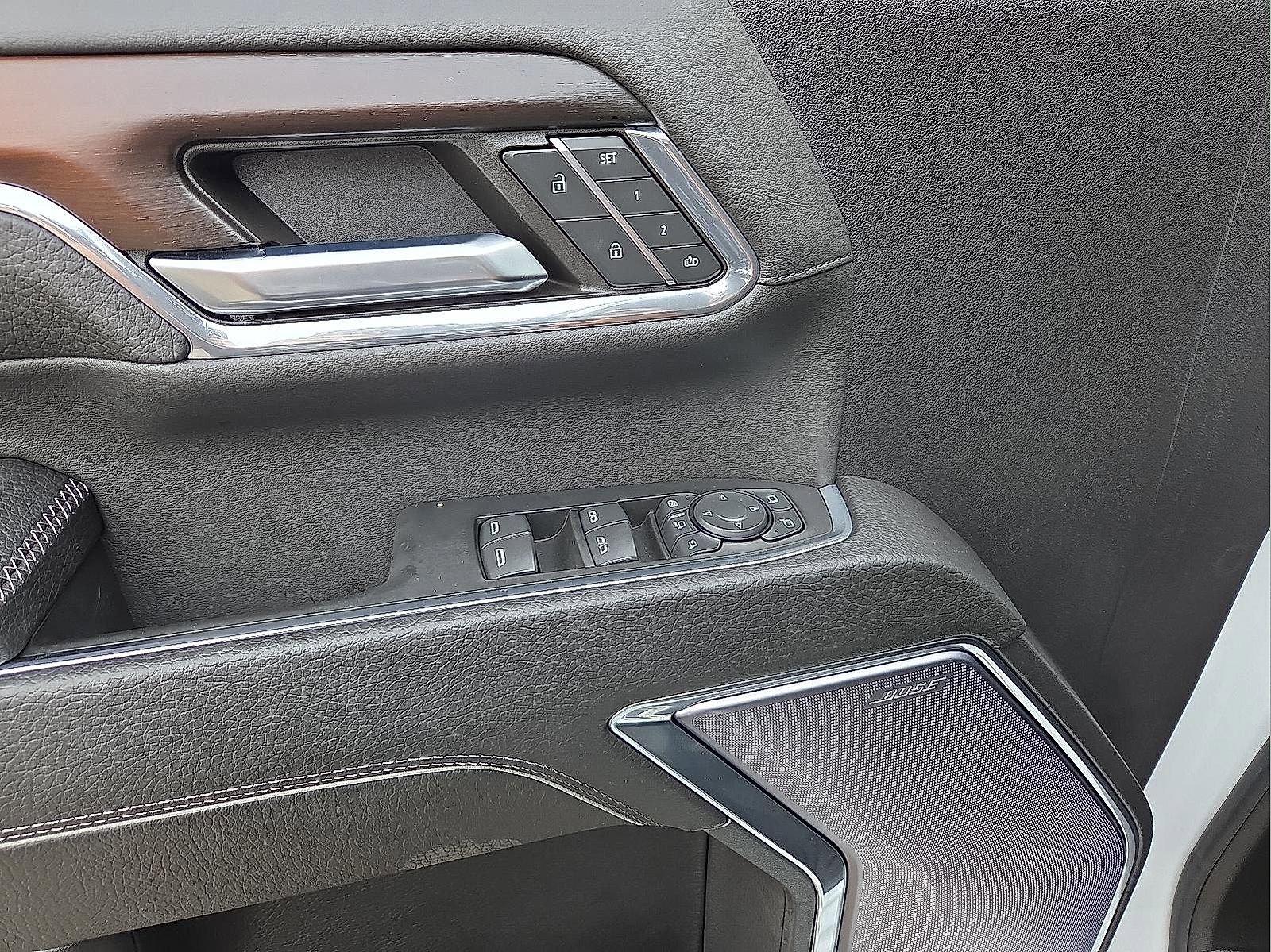Used 2024 GMC Sierra 3500 Denali w/ Technology Package image 15