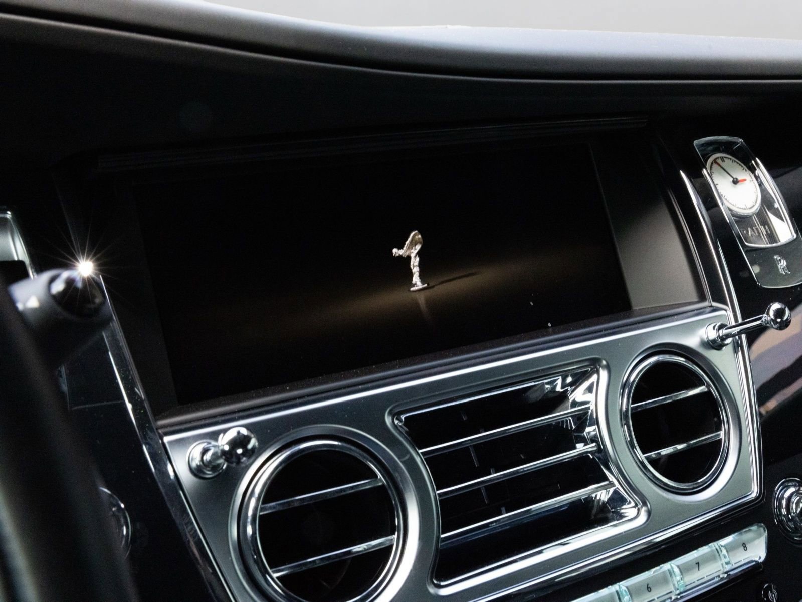 Used 2019 Rolls-Royce Wraith RWD image 19