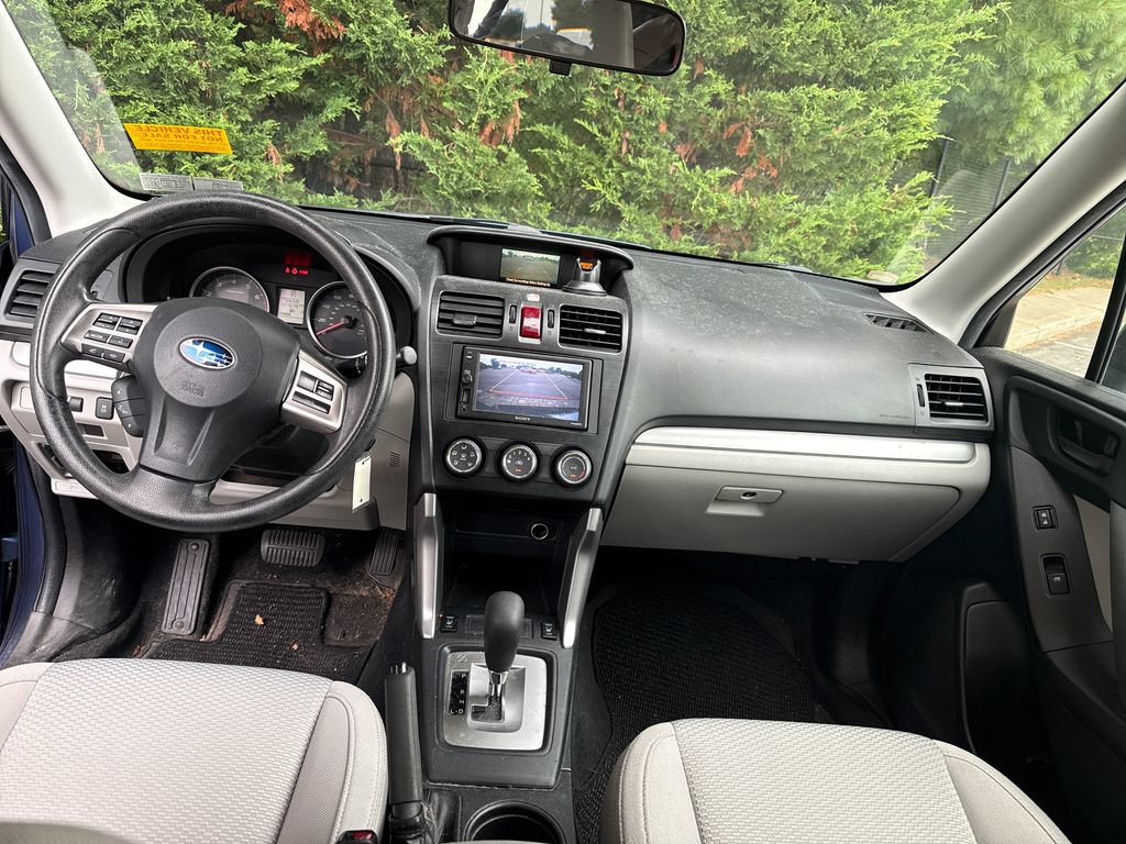 Used 2015 Subaru Forester 2.5i Premium w/ All-Weather Package AWD/4WD image 11