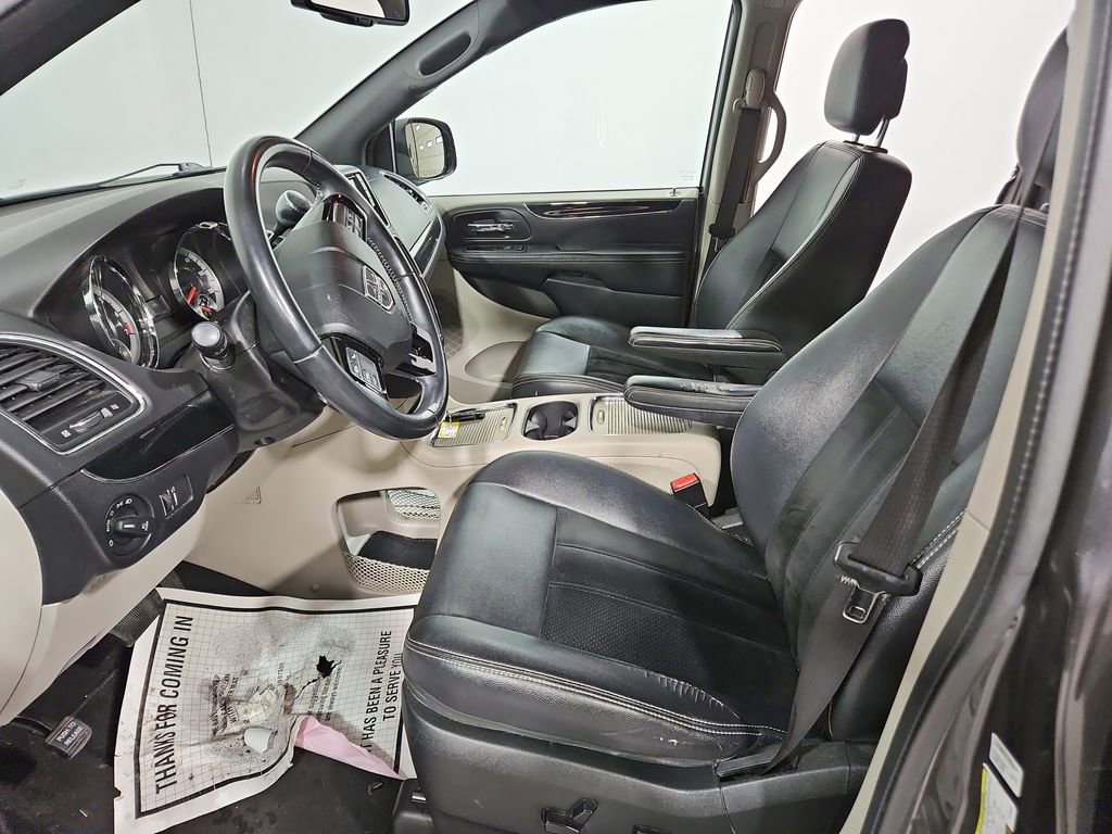 Used 2018 Dodge Grand Caravan SXT image 10