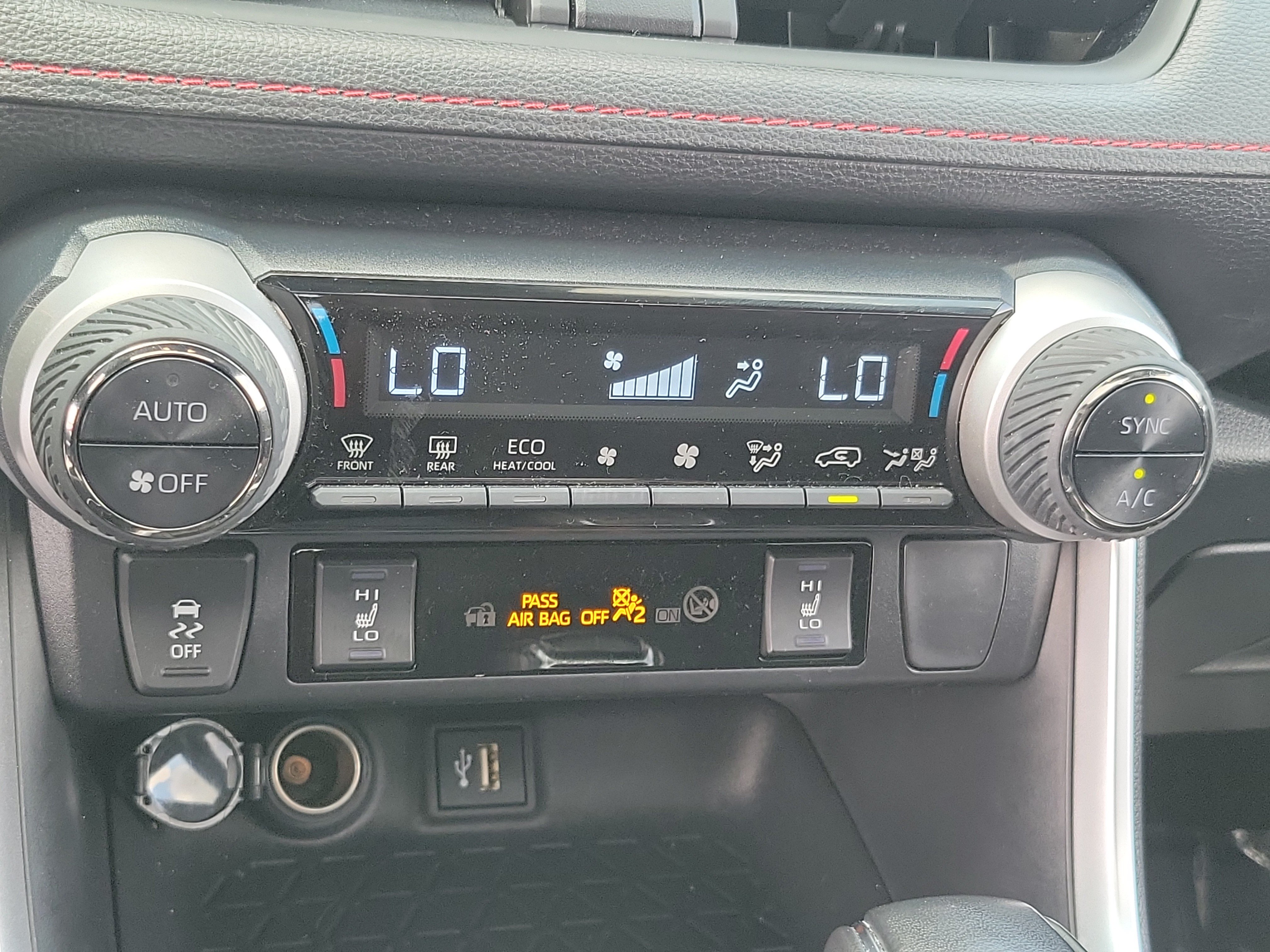 Certified 2024 Toyota RAV4 SE w/ Weather & Moonroof Package AWD/4WD image 33
