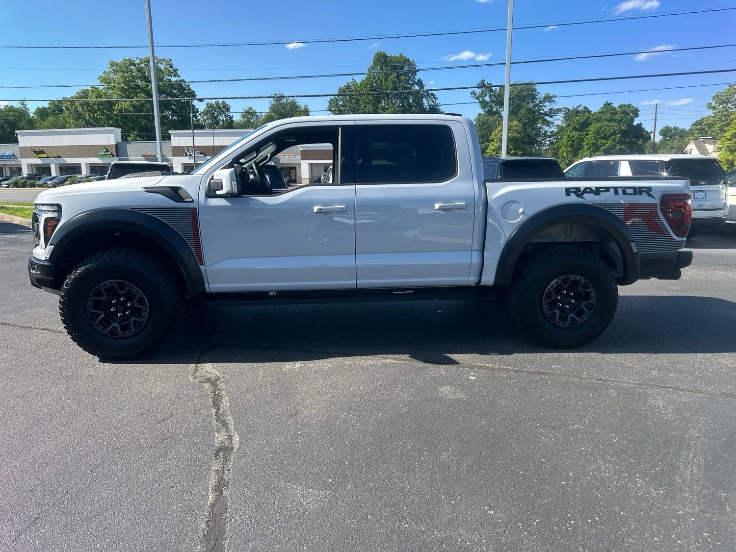 Used 2025 Ford F150 Raptor w/ Equipment Group 803A Raptor R AWD/4WD image 10