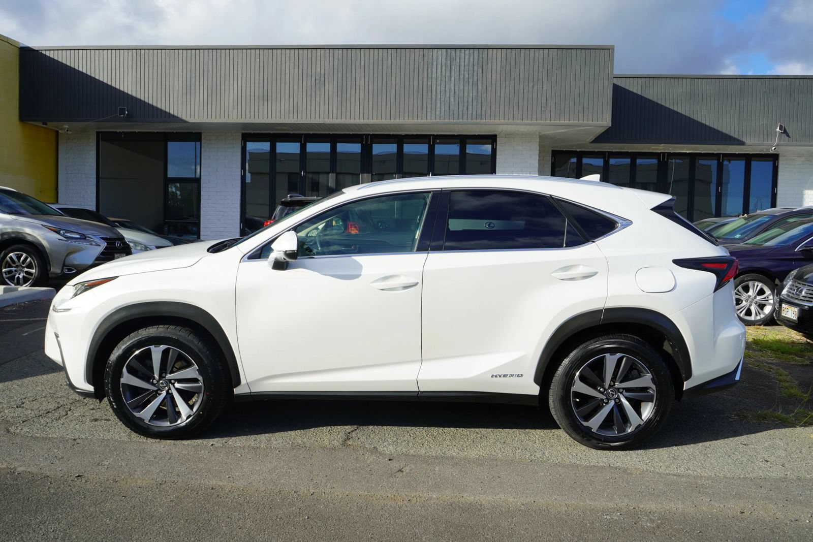 Used 2018 Lexus NX 300h AWD image 2