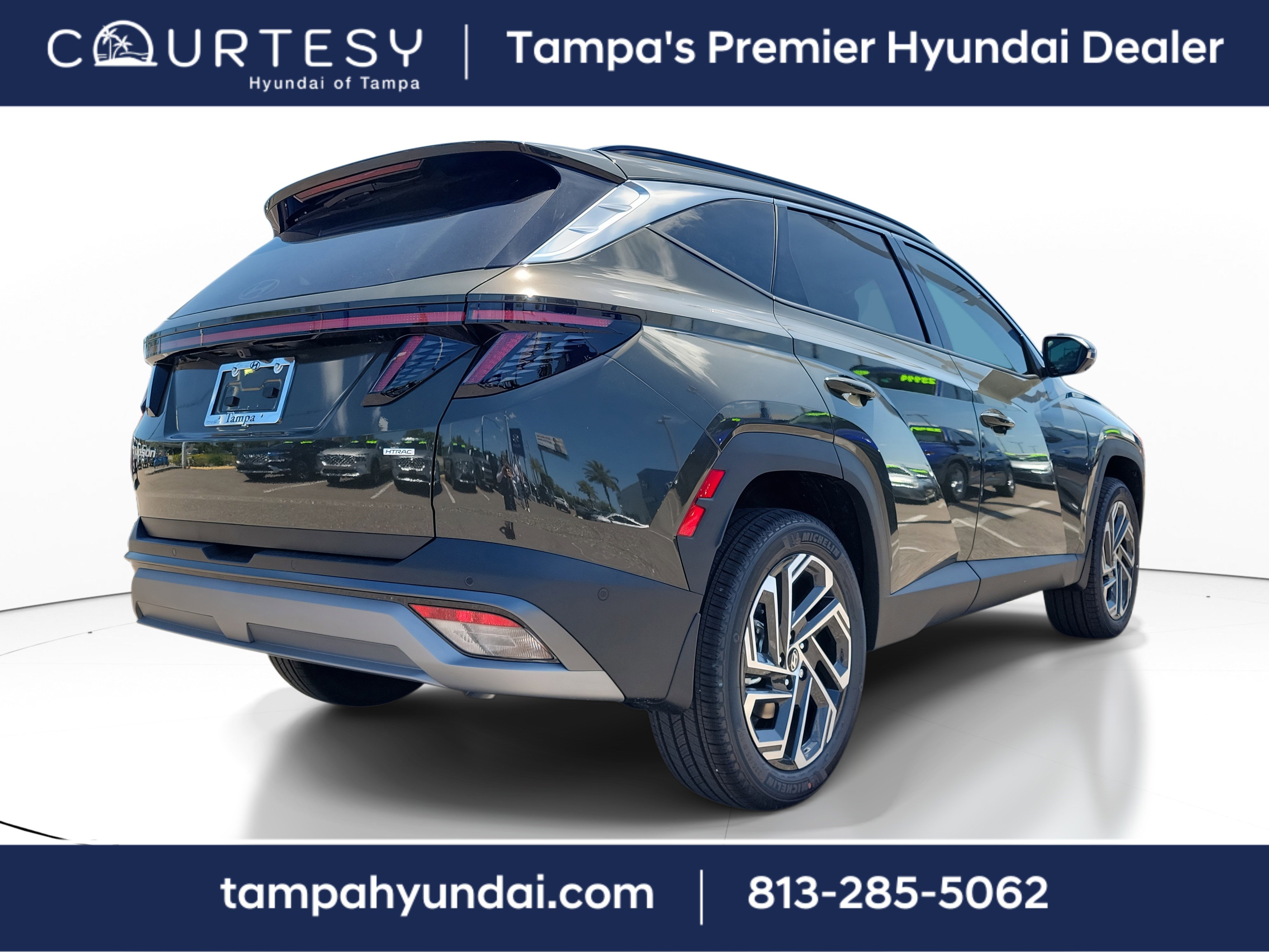 New 2025 Hyundai Tucson Limited image 3
