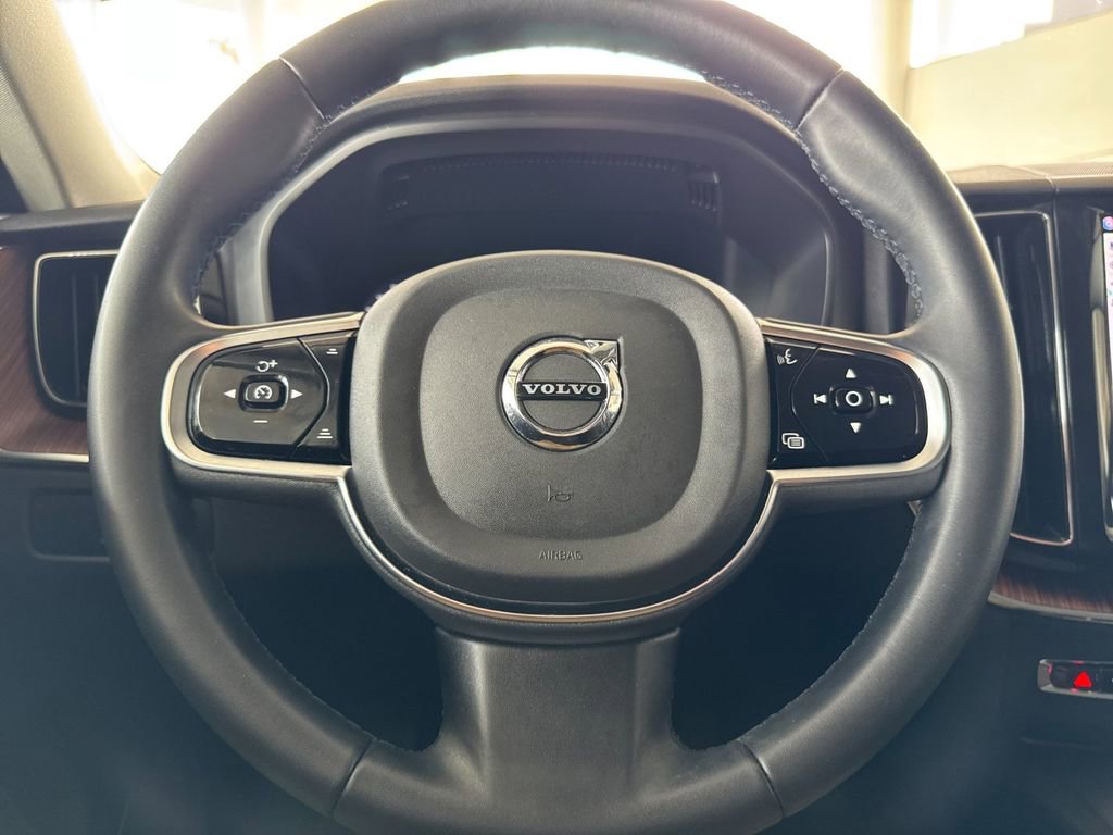 Certified 2023 Volvo XC60 B5 Plus w/ Protection Package Premier image 23