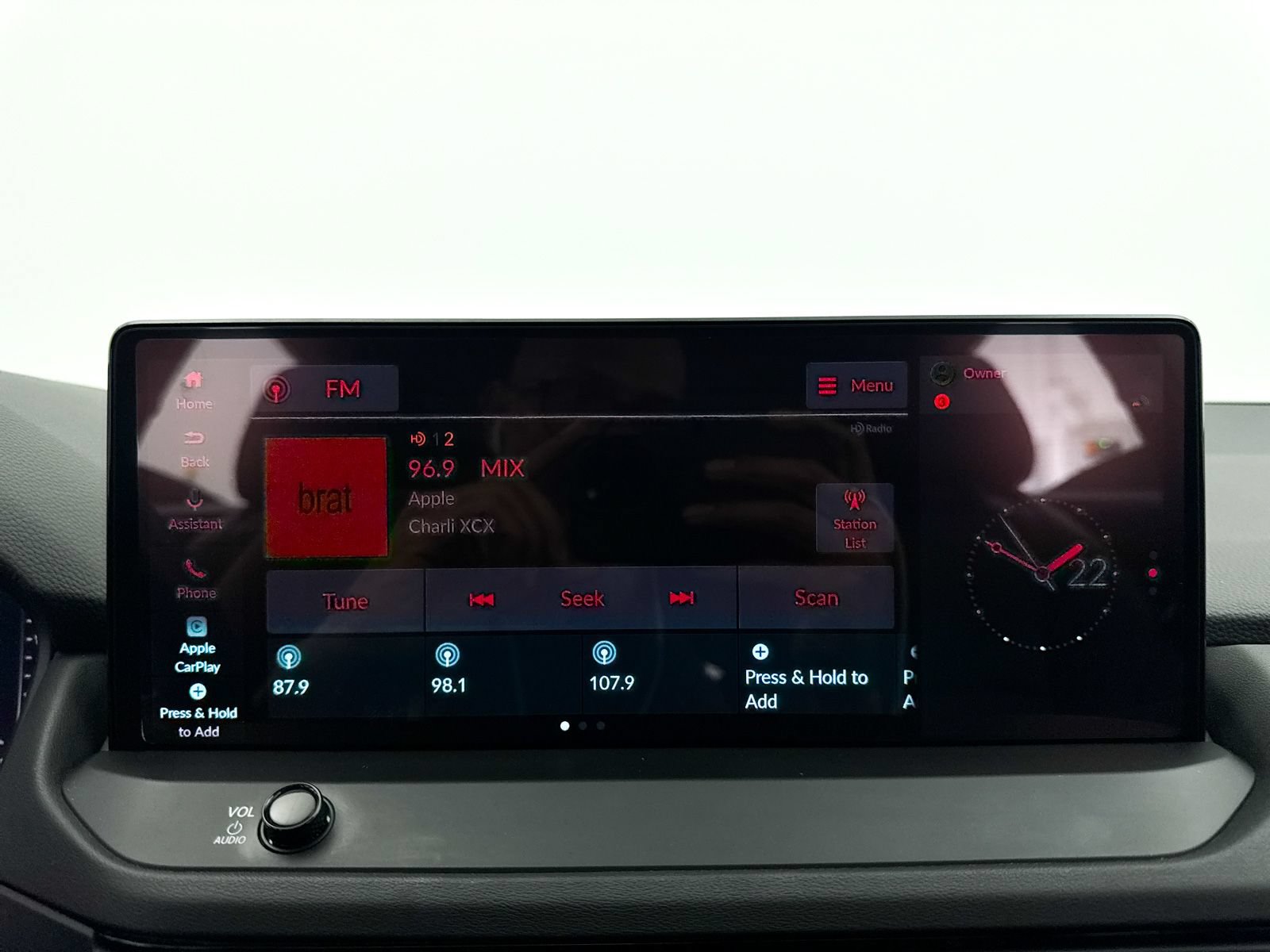 Used 2025 Honda Accord Touring image 6