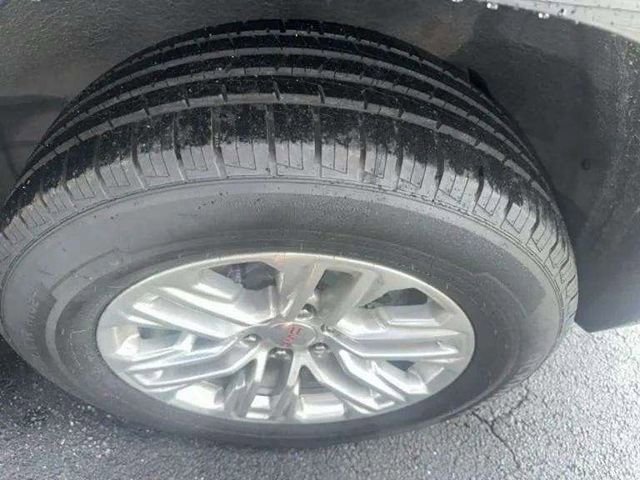 Used 2024 GMC Yukon SLT AWD/4WD image 21