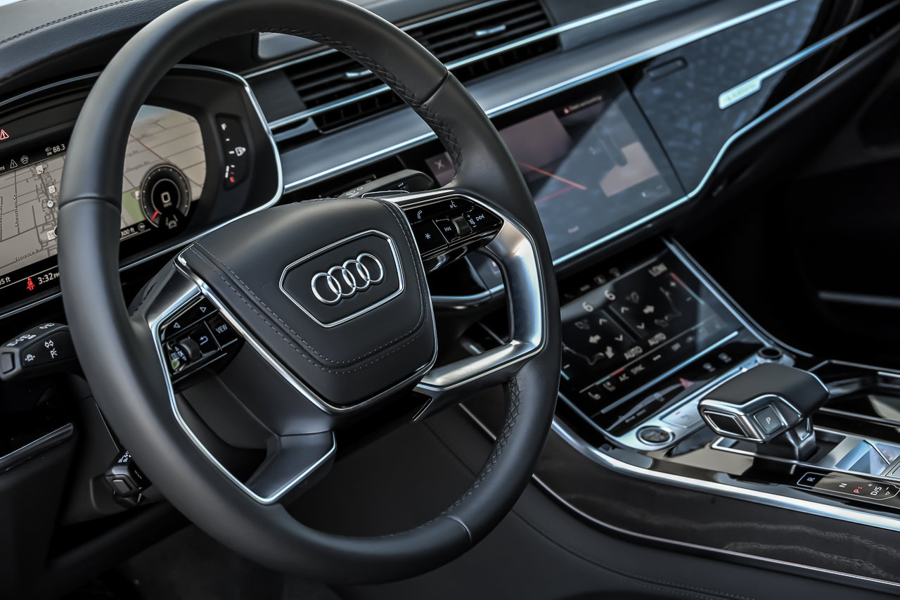 Used 2025 Audi A8 L 3.0T w/ Executive Package AWD/4WD image 26