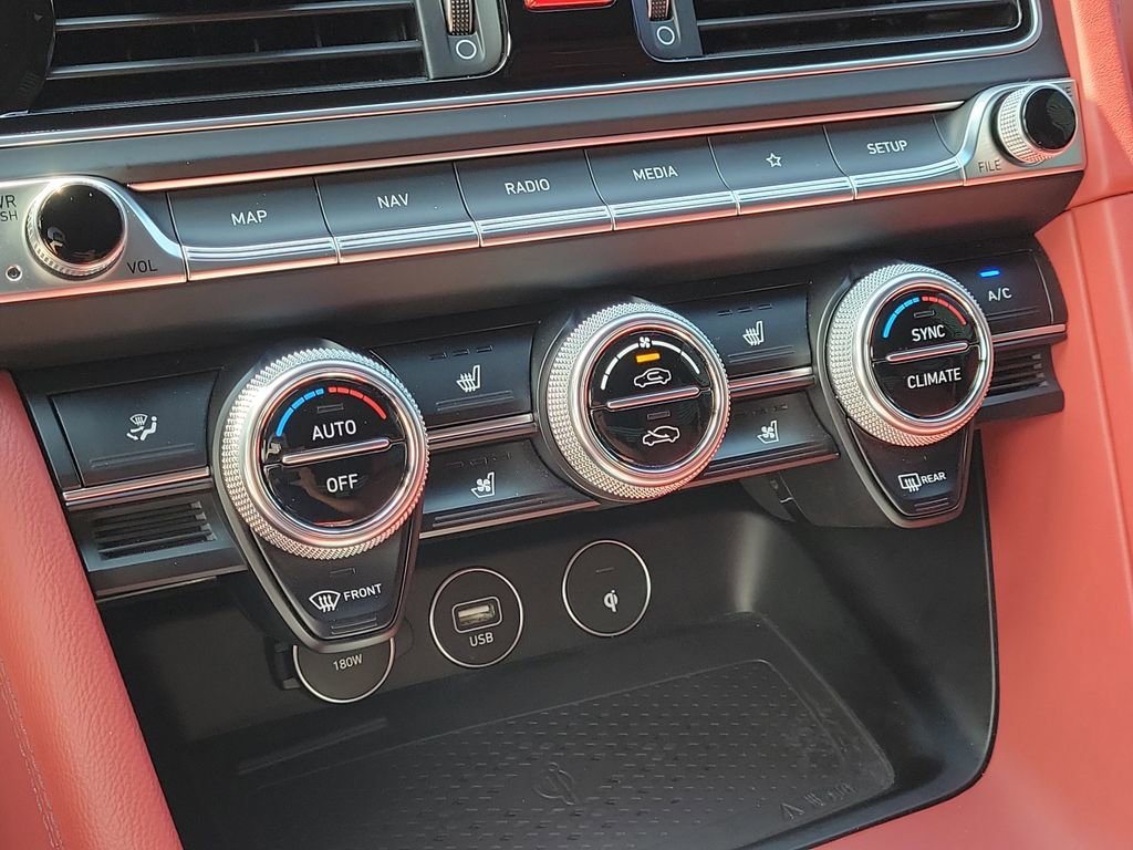 Used 2023 Genesis G70 2.0T w/ Sport Prestige Package RWD image 31