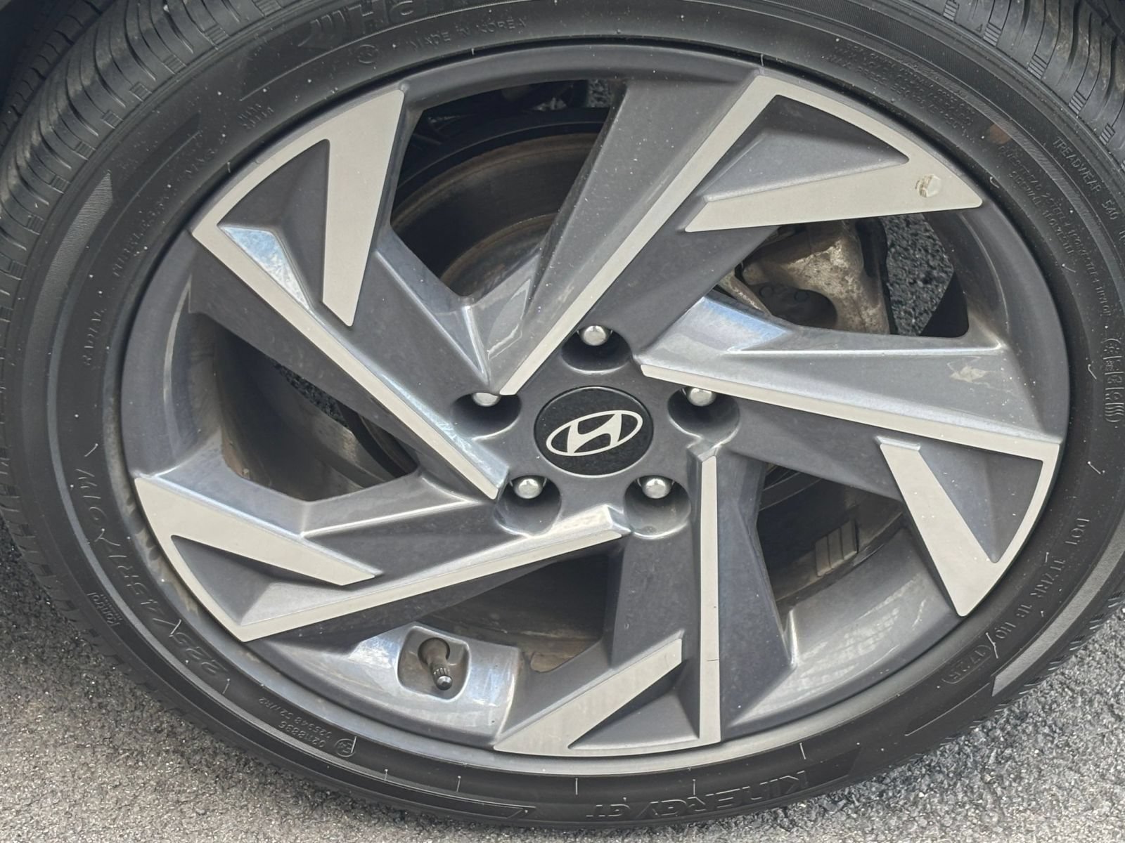 Used 2025 Hyundai Elantra SEL FWD image 27