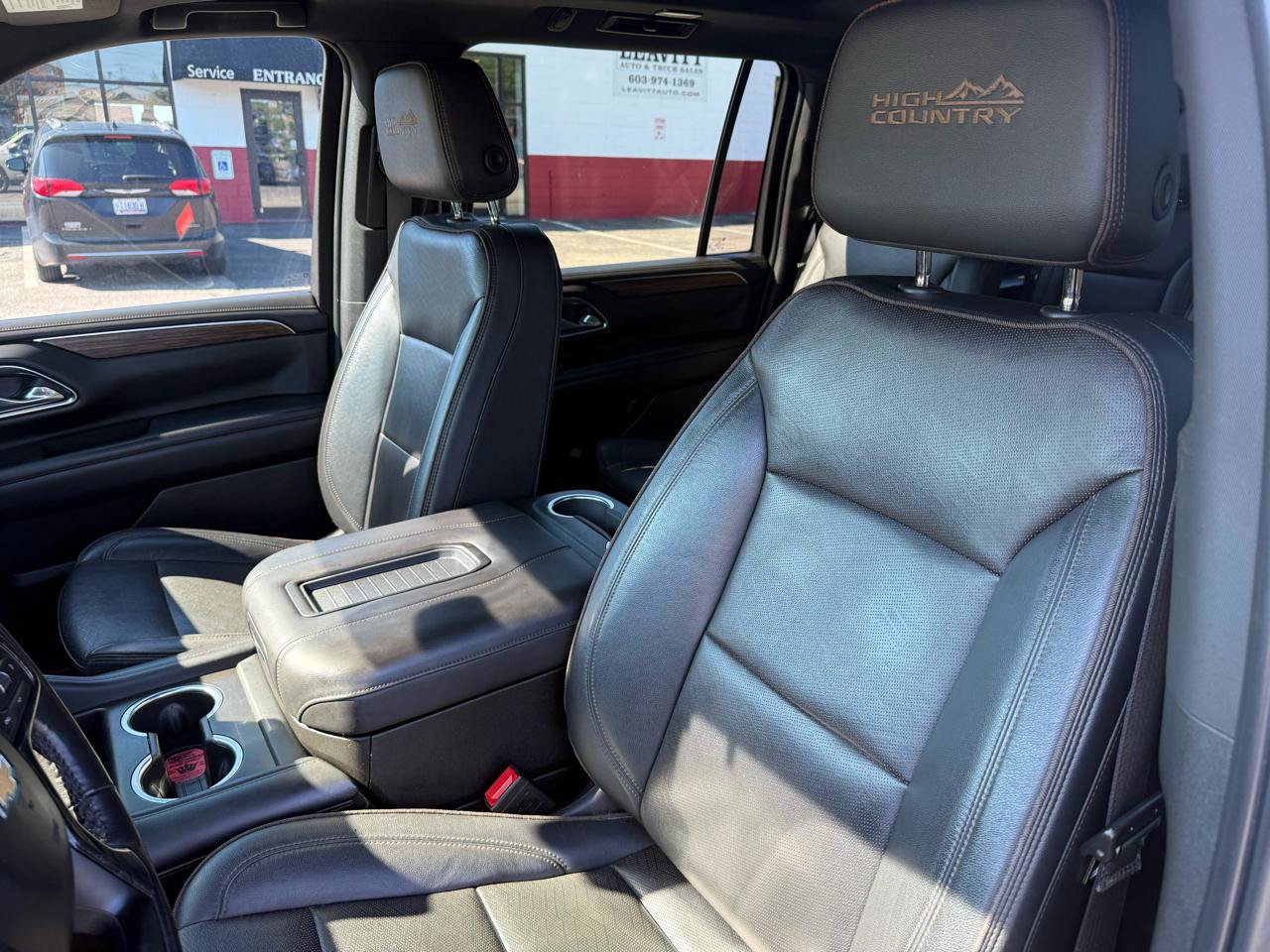 Used 2021 Chevrolet Suburban High Country AWD/4WD image 37