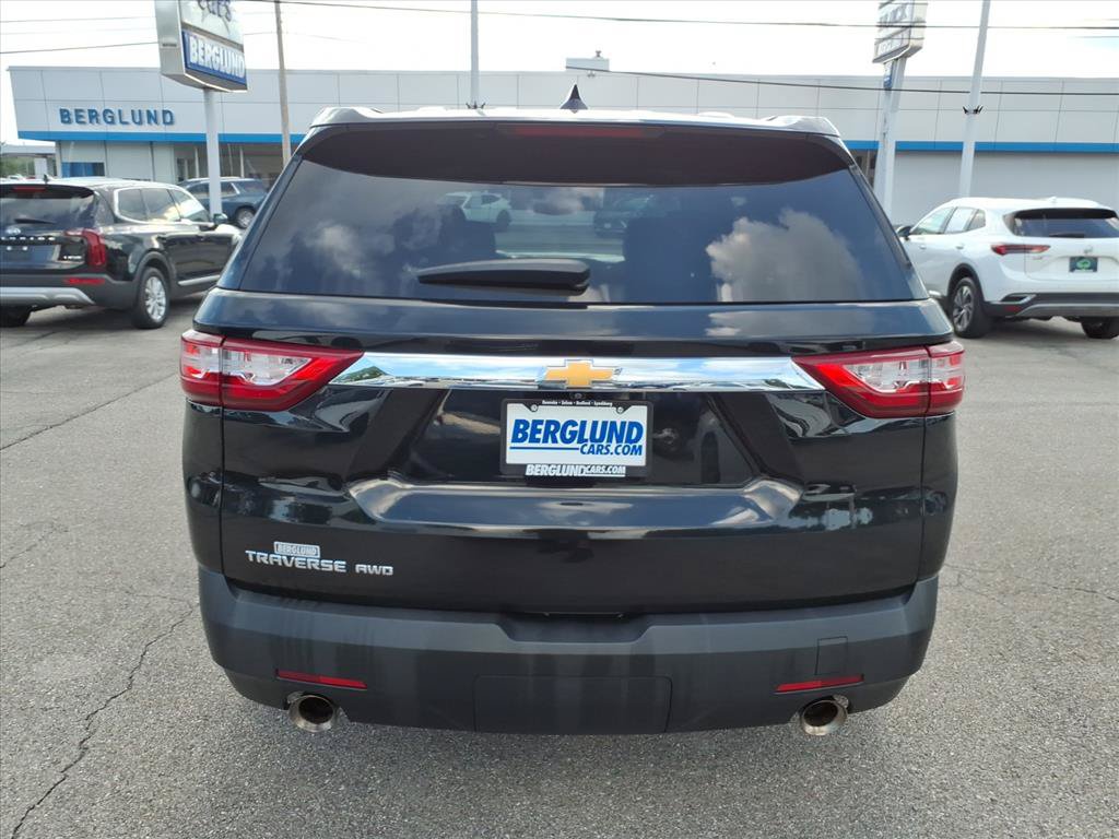 Used 2021 Chevrolet Traverse LS AWD/4WD image 5