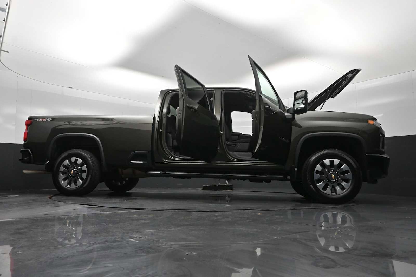 Used 2022 Chevrolet Silverado 2500 Custom w/ Custom Value Package image 40