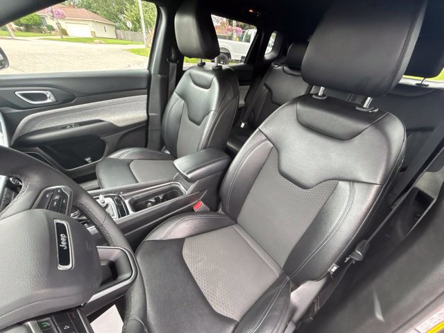 Used 2024 Jeep Compass Latitude AWD/4WD image 16