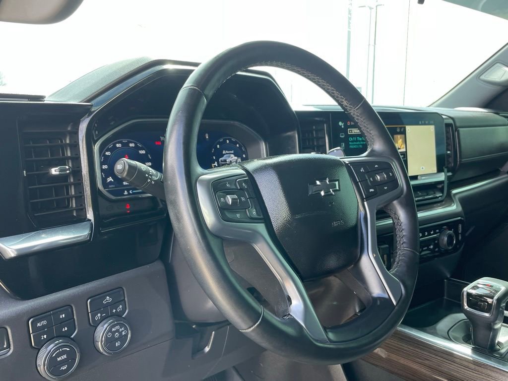 Used 2024 Chevrolet Silverado 1500 LT Trail Boss w/ Protection Package AWD/4WD image 9