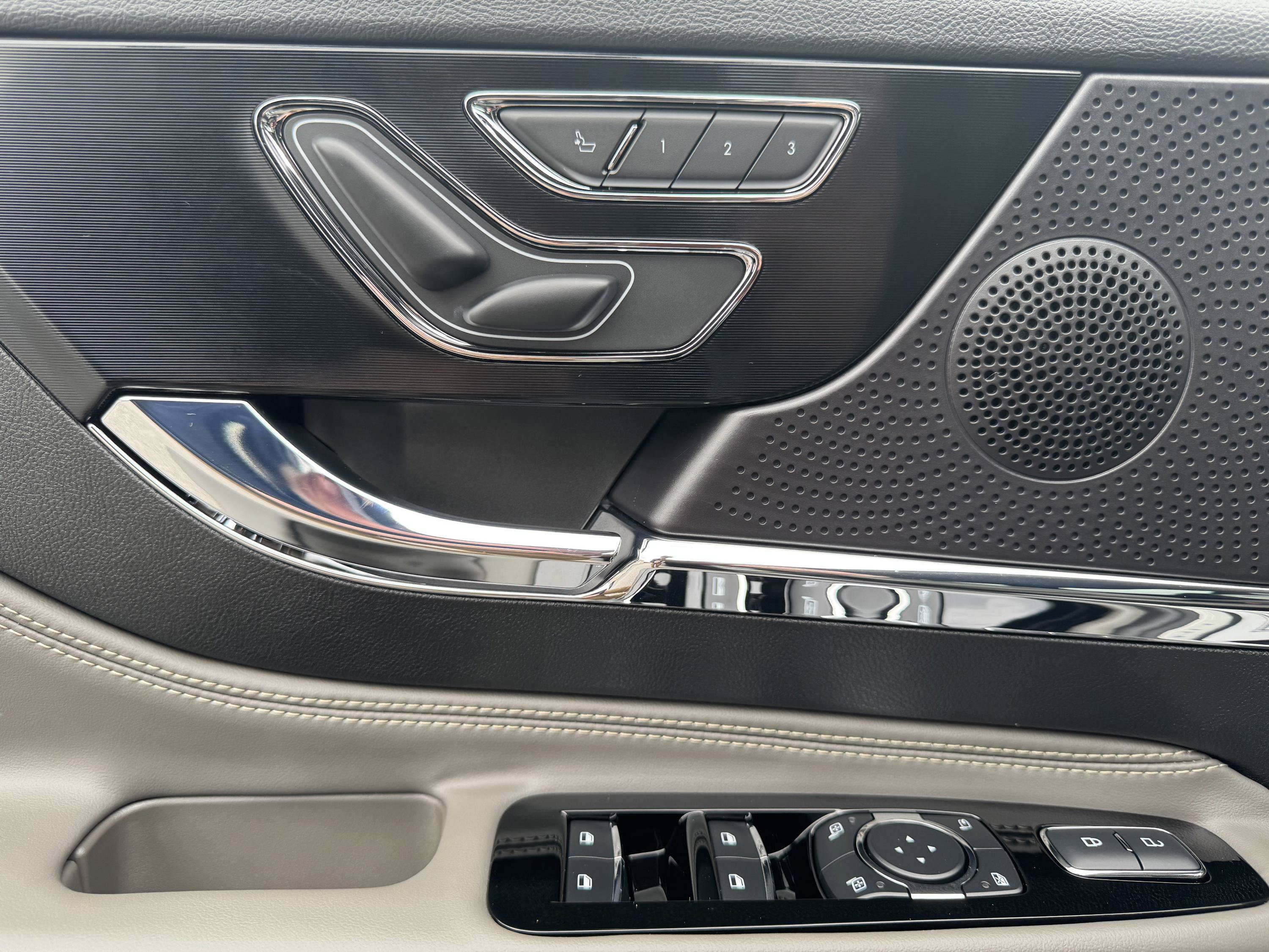 New 2026 Lincoln Corsair Premiere AWD/4WD image 12
