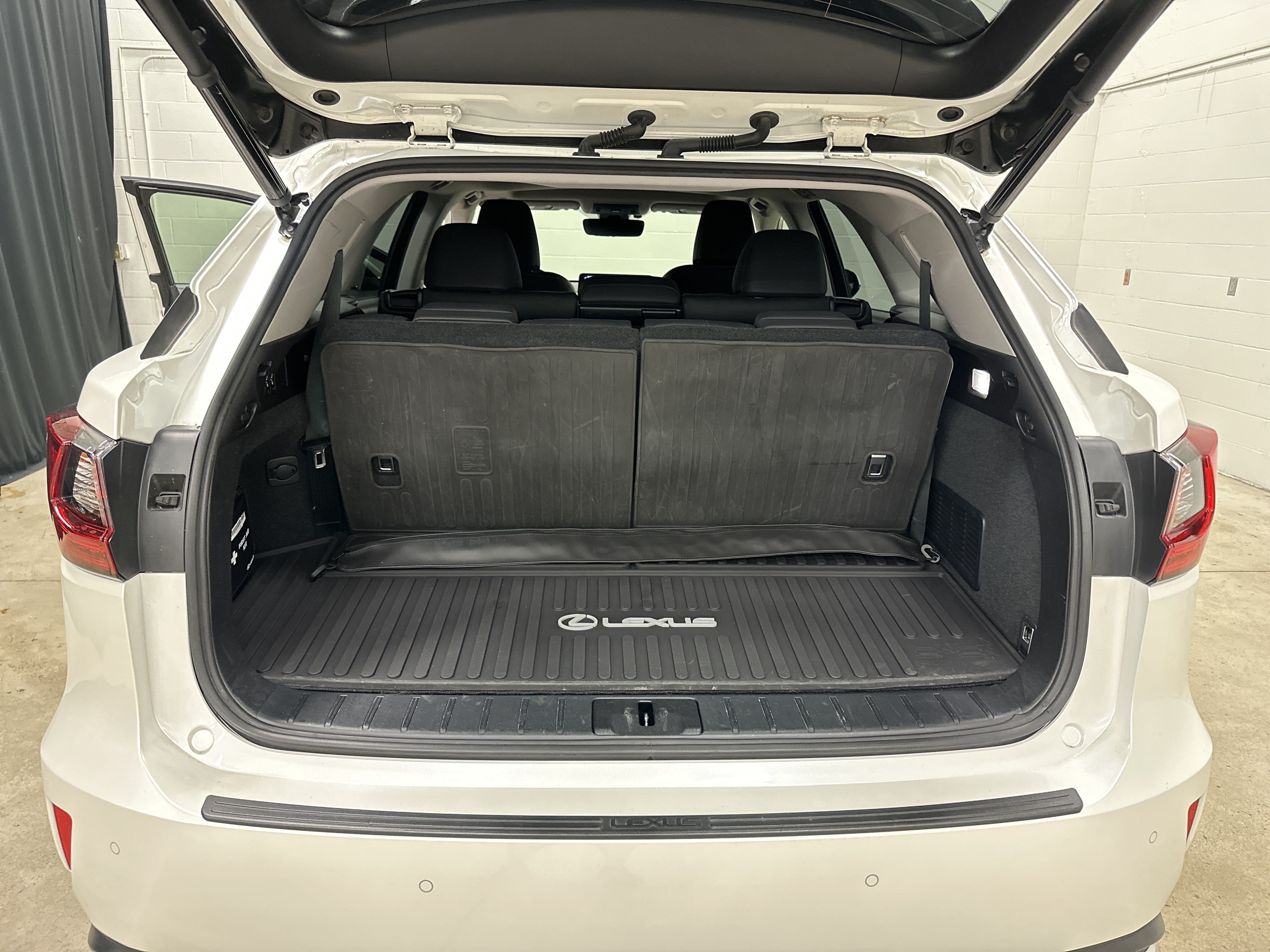 Used 2021 Lexus RX 350L Premium w/ Premium Package AWD/4WD image 33