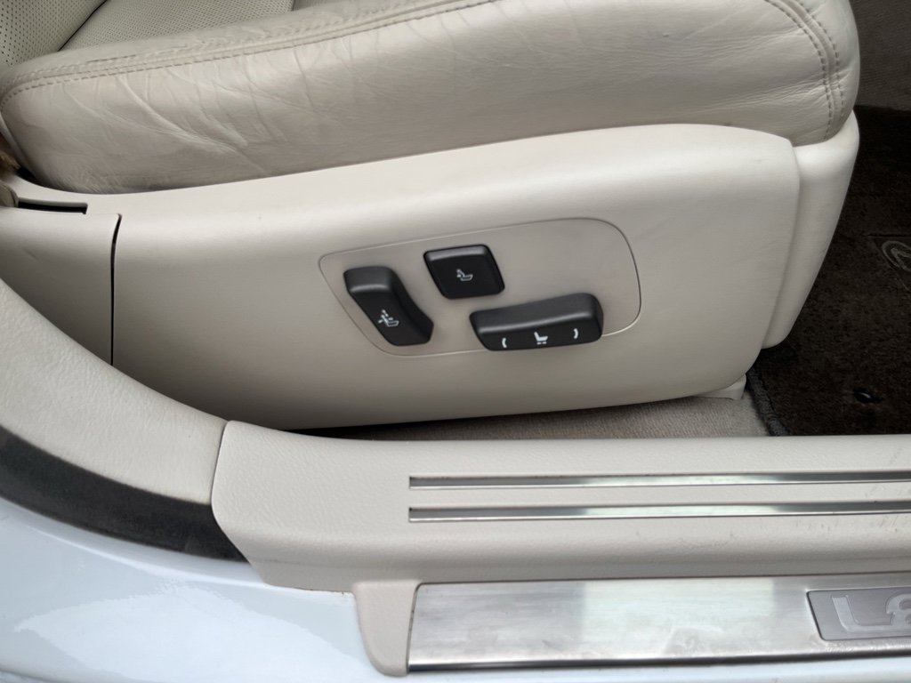 Used 2011 Lexus LS 460 w/ Comfort Pkg image 43