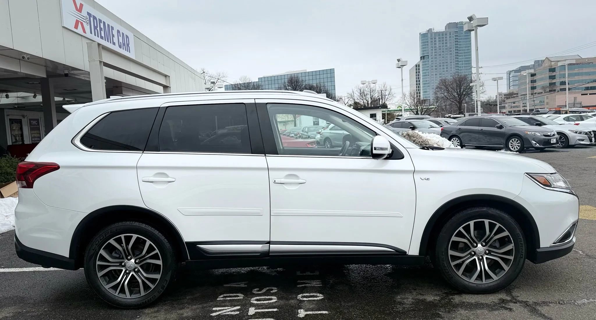 Used 2017 Mitsubishi Outlander GT image 8