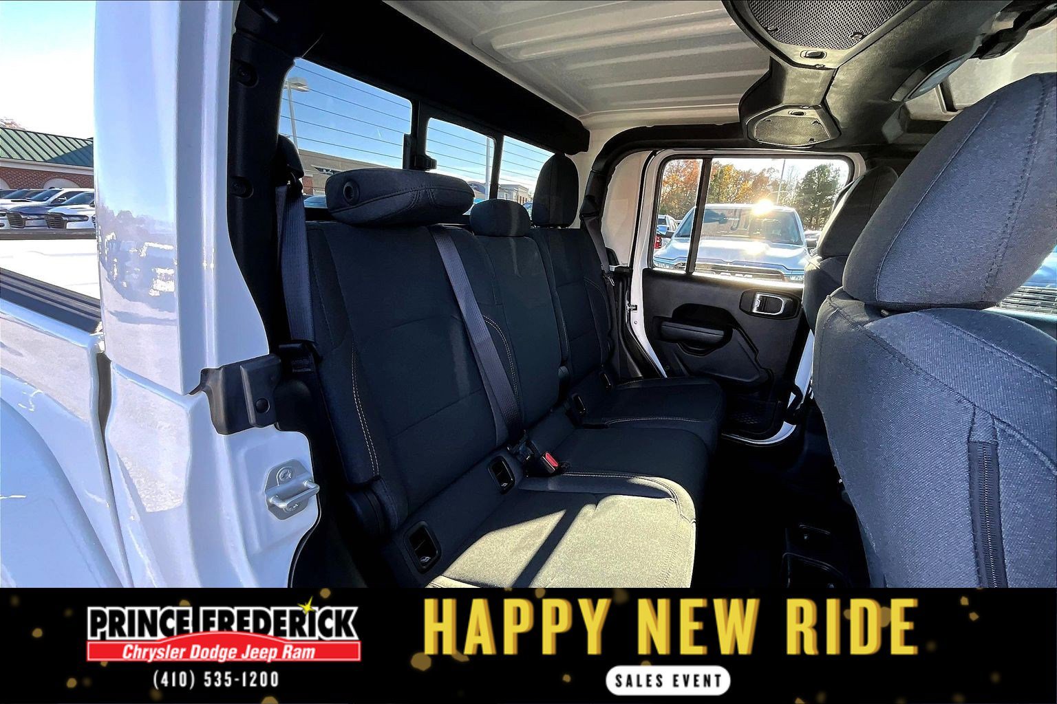 Used 2024 Jeep Gladiator Sport image 24