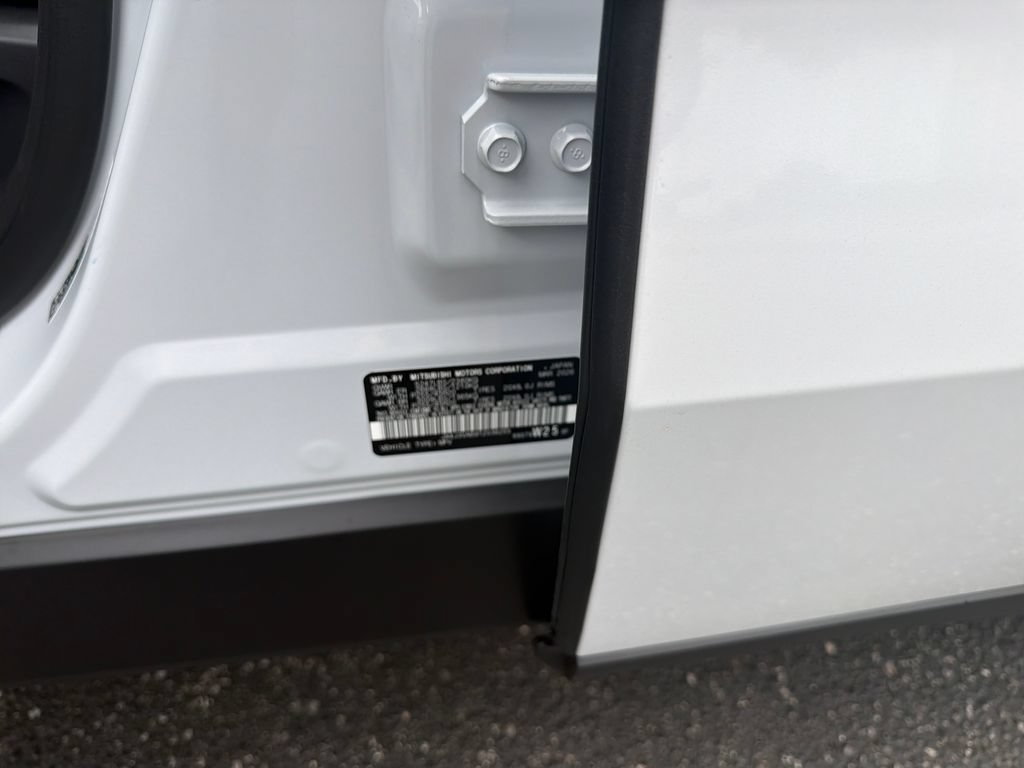 New 2026 Mitsubishi Outlander SE FWD image 24