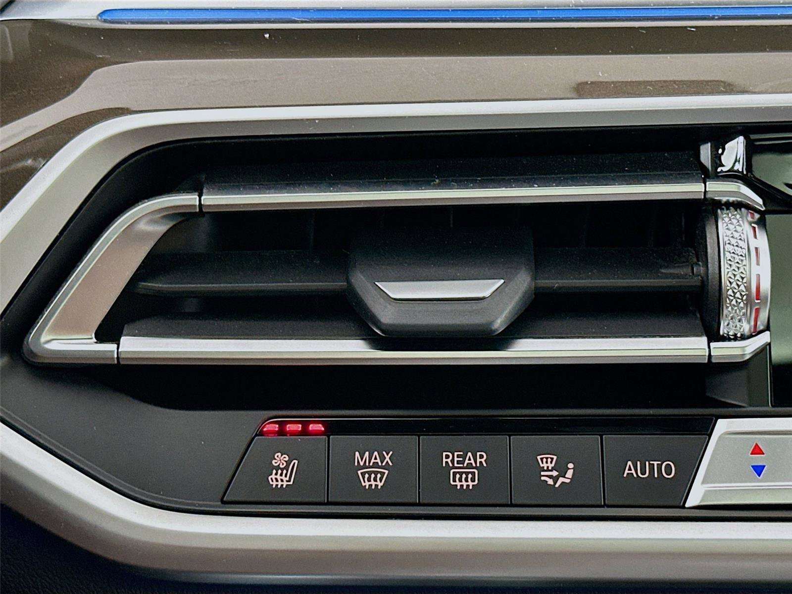 Certified 2022 BMW X5 xDrive45e w/ Executive Package image 20