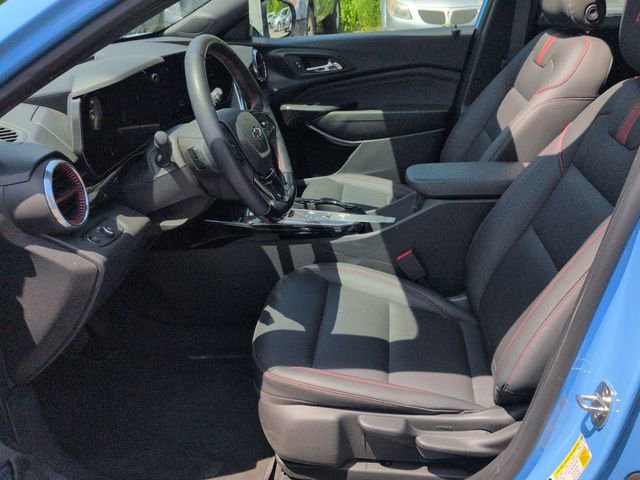 Used 2024 Chevrolet Trax RS w/ Sunroof Package FWD image 22