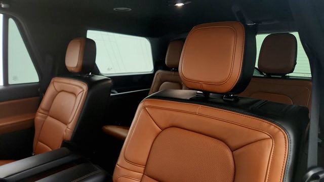 Used 2021 Lincoln Navigator Reserve AWD/4WD image 43