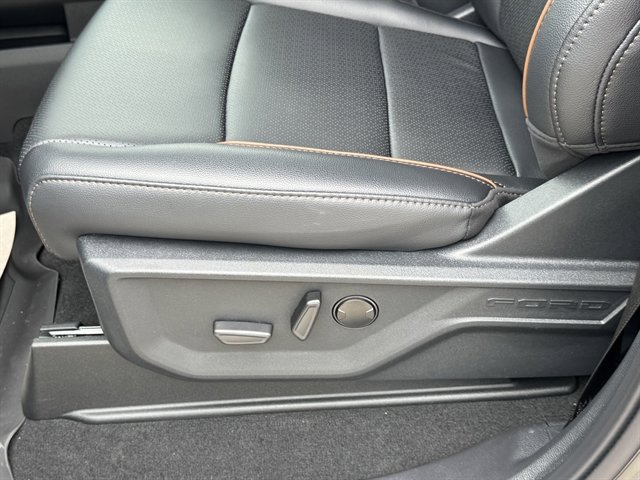 New 2025 Ford F250 Lariat w/ Lariat Ultimate Package image 23