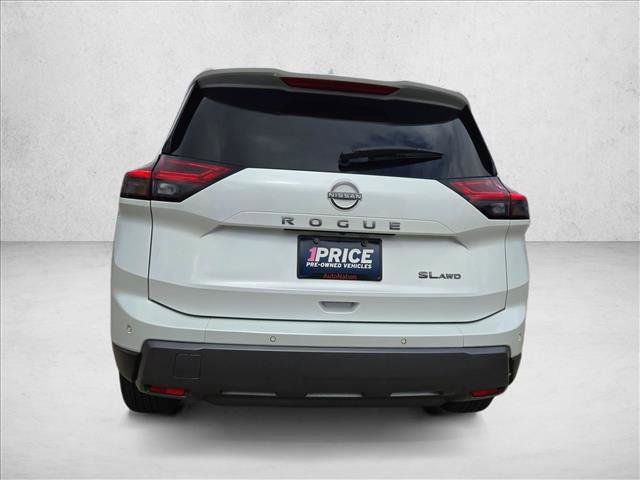 Used 2024 Nissan Rogue SL image 7