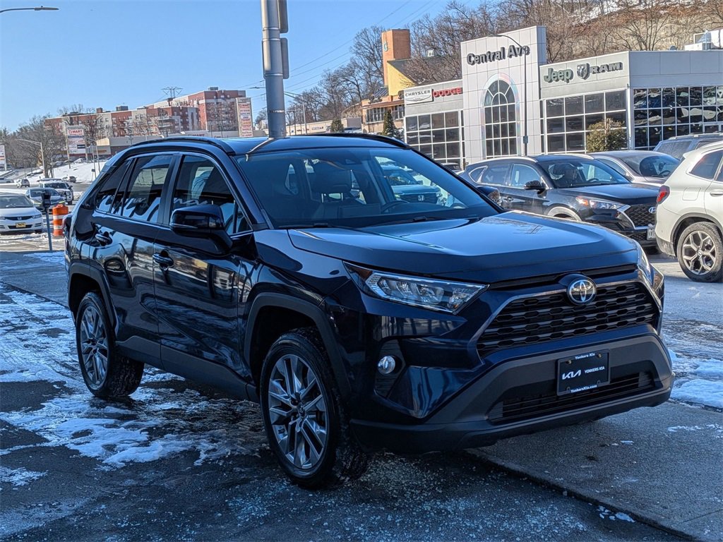Used 2019 Toyota RAV4 XLE Premium w/ Cold Weather Package image 4