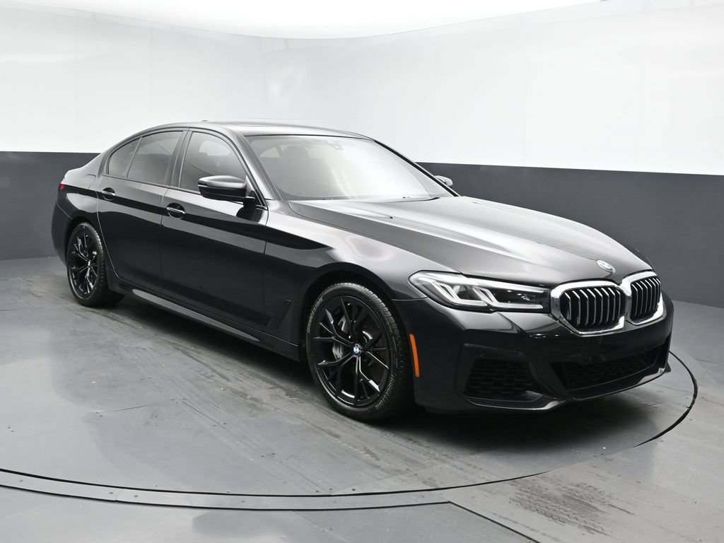 Used 2021 BMW 540i w/ M Sport Package RWD image 2