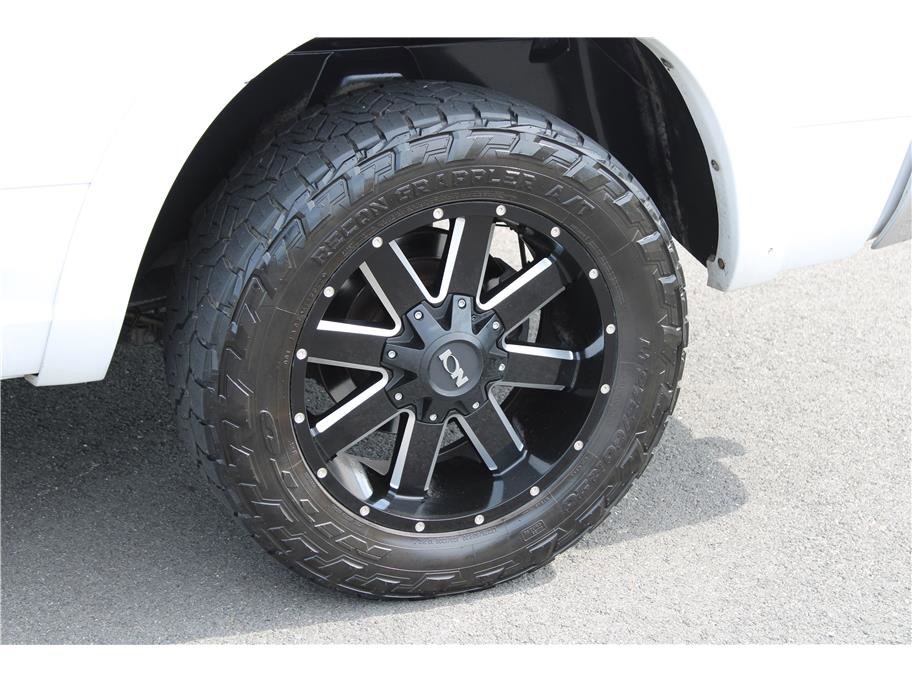 Used 2015 RAM 1500 Laramie w/ Convenience Group image 5