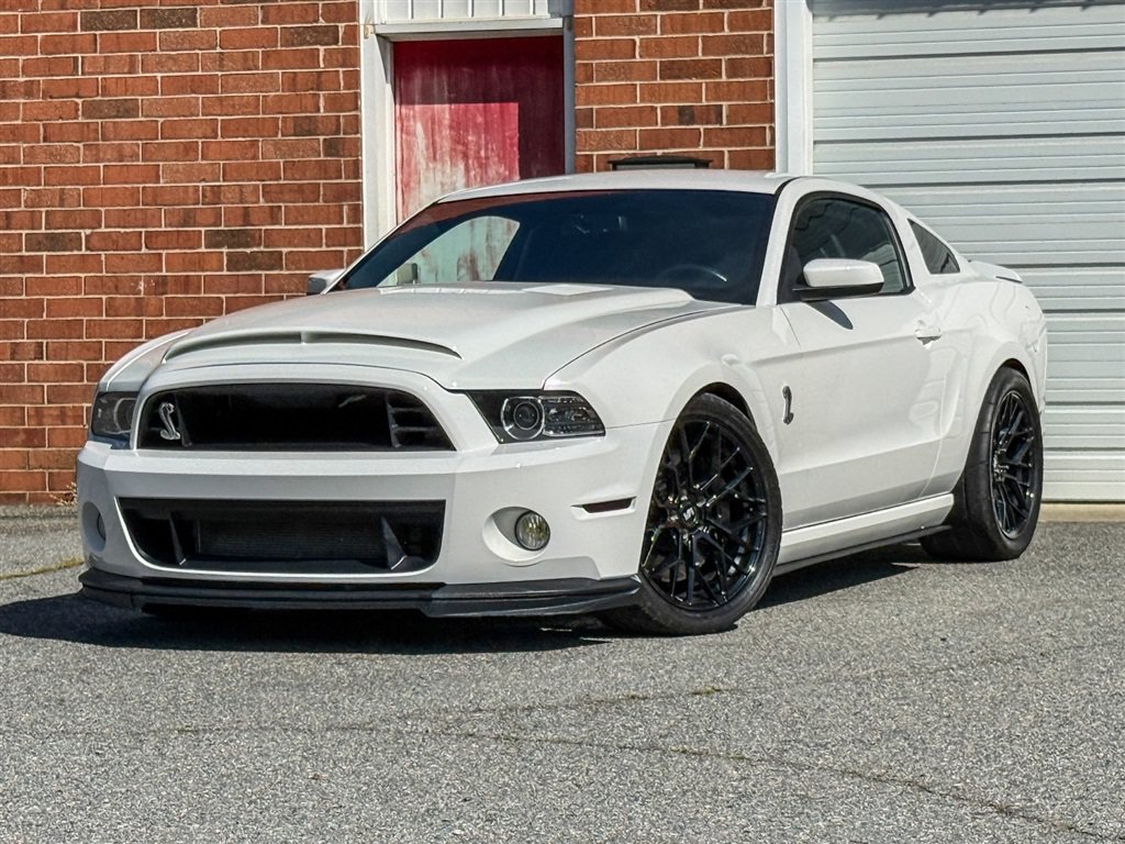 Used 2013 Ford Mustang Shelby GT500 RWD image 8
