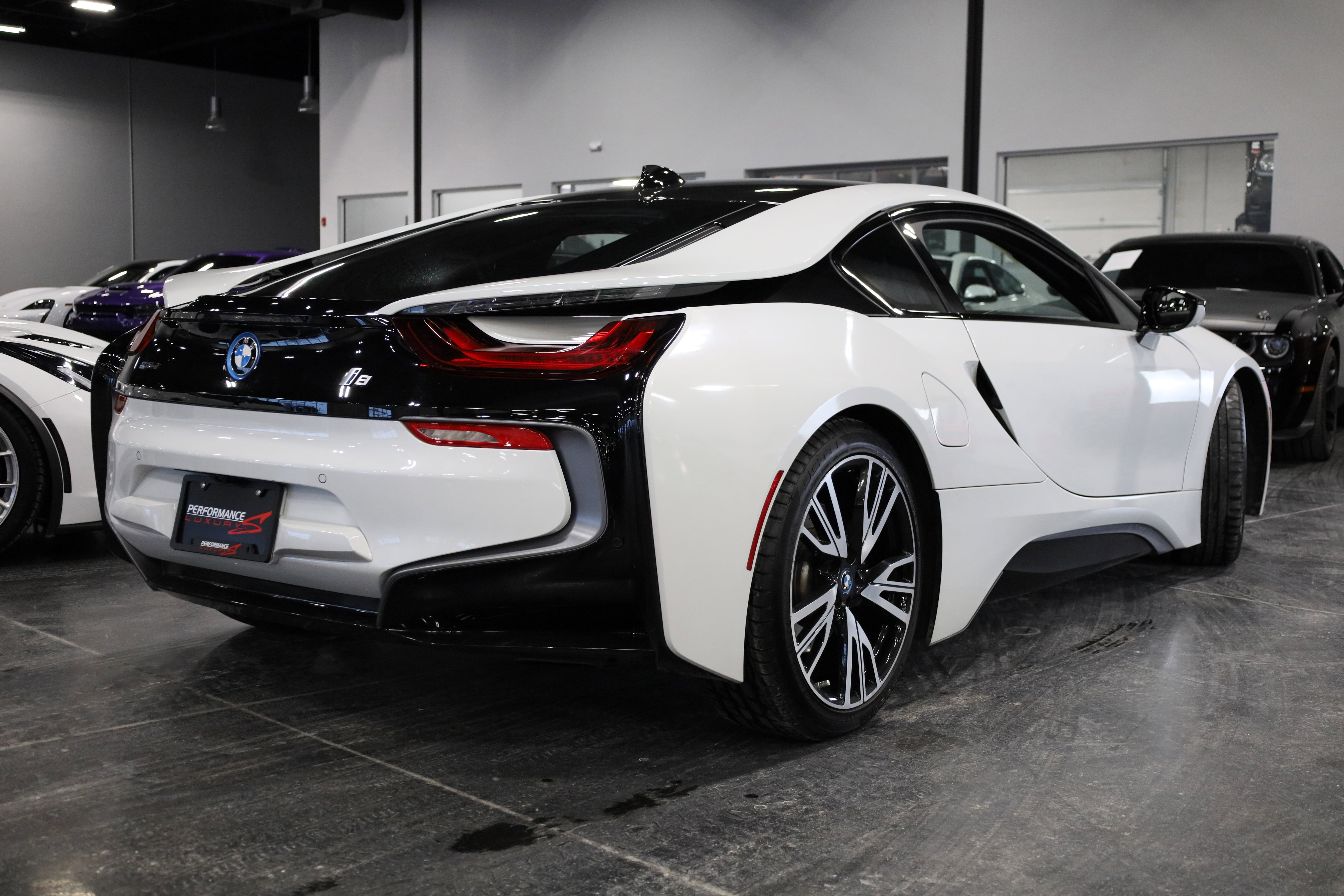 Used 2015 BMW i8 image 6