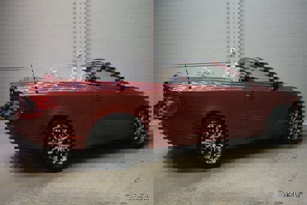 Used 2011 Volvo C70 T5 w/ Convenience Pkg FWD image 35