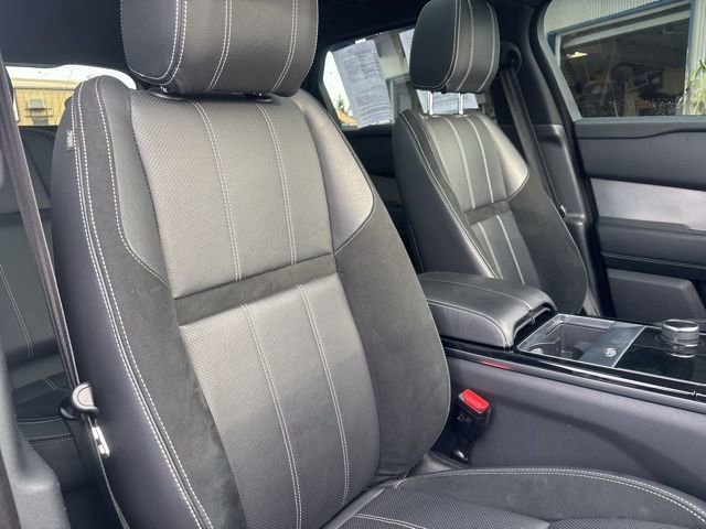 Used 2019 Land Rover Range Rover Velar R-Dynamic SE image 11