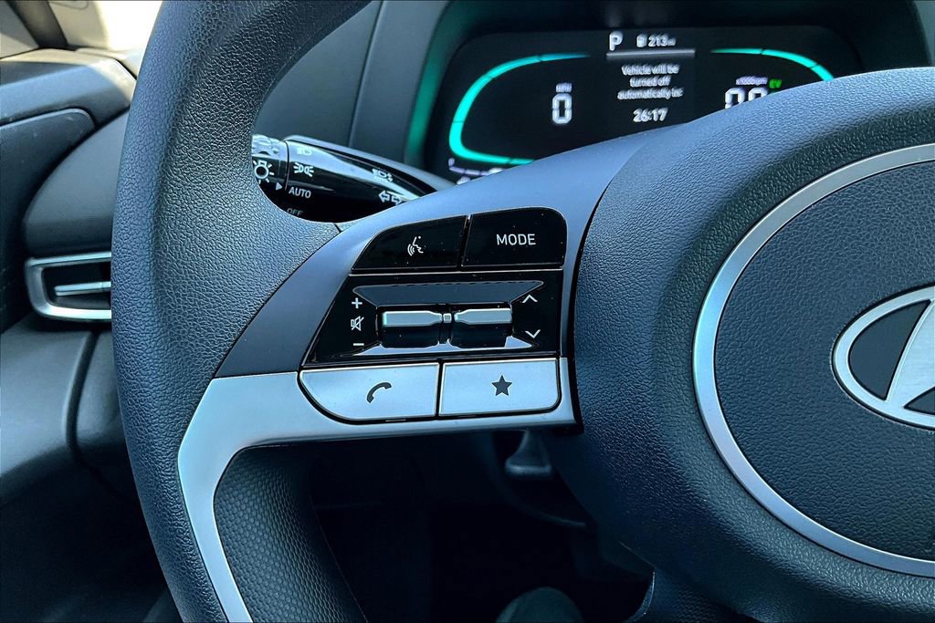 New 2025 Hyundai Elantra Blue FWD image 13