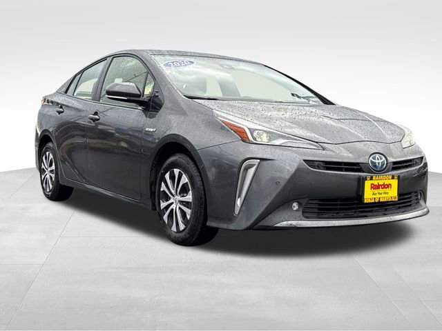 Used 2020 Toyota Prius LE image 1