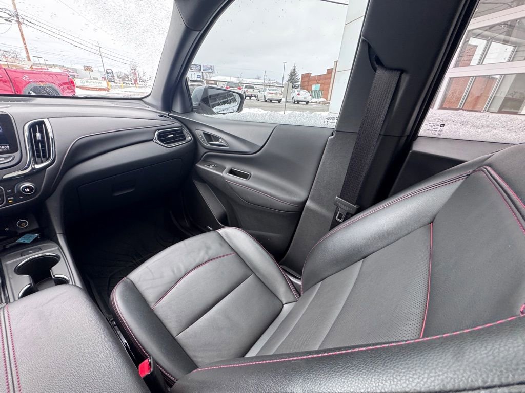 Used 2024 Chevrolet Equinox RS w/ RS Leather Package image 26