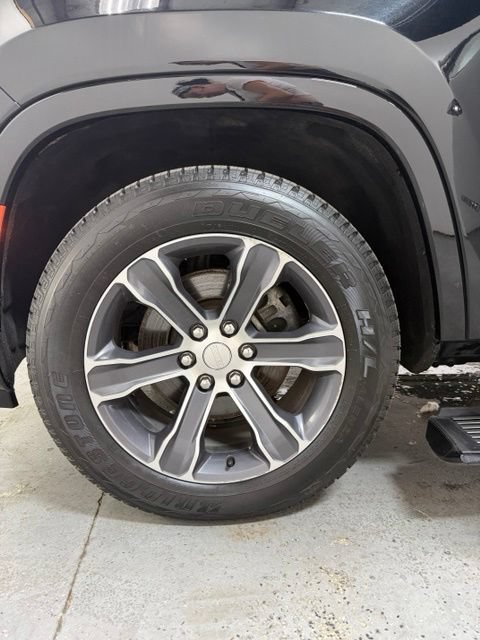 Certified 2024 Jeep Grand Wagoneer L 4WD image 11