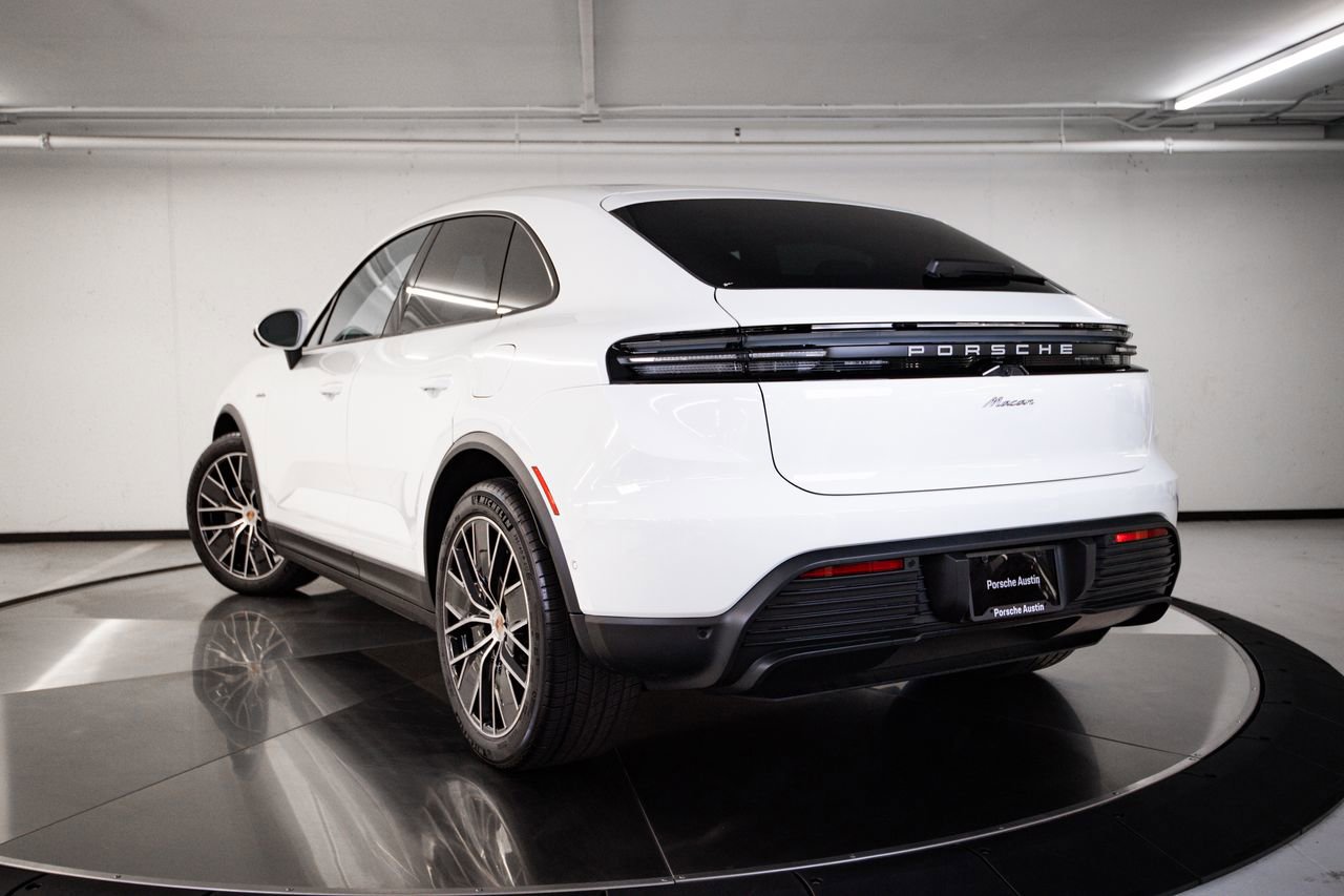 New 2026 Porsche Macan Electric RWD image 3