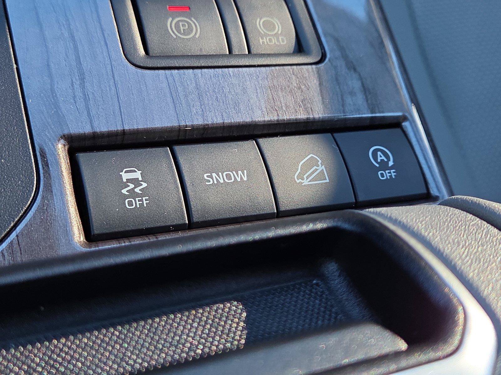 Used 2020 Toyota Highlander Limited AWD/4WD image 14