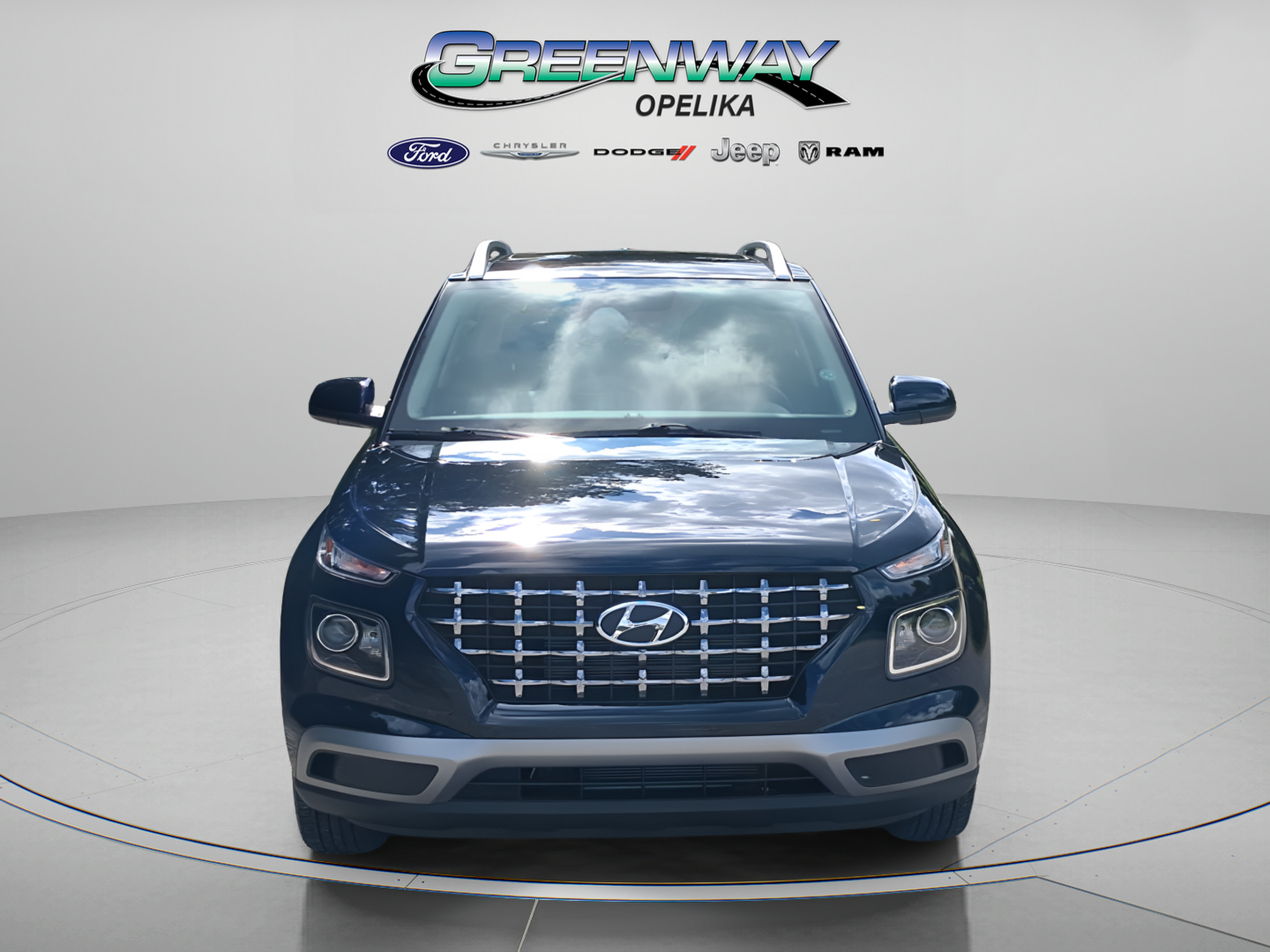 Used 2025 Hyundai Venue SEL FWD image 8