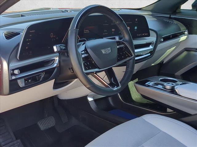 Used 2024 Cadillac Lyriq Luxury w/ LPO, Floor Liner Package image 10