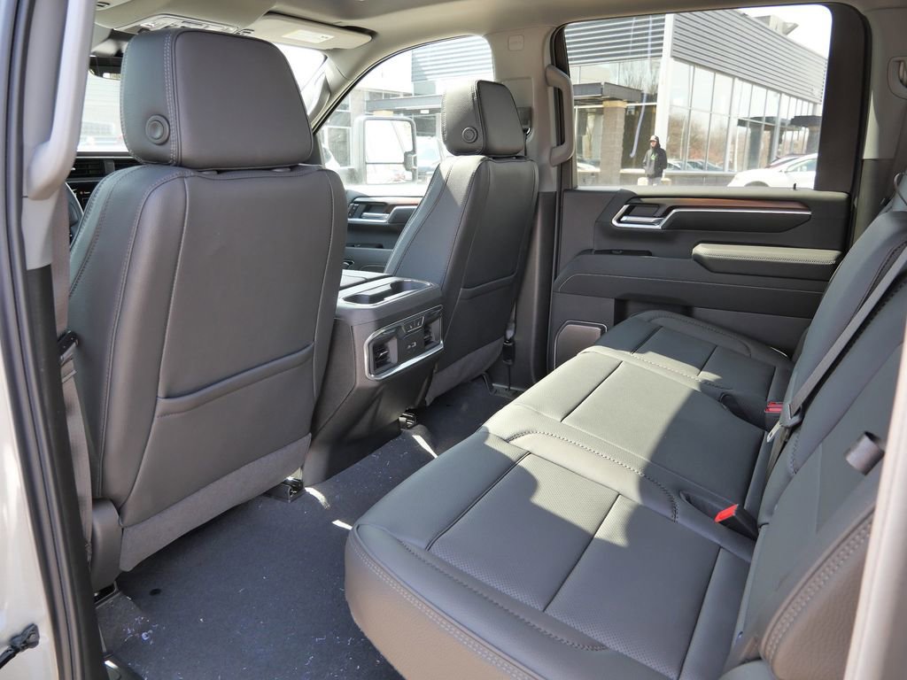 New 2026 GMC Sierra 3500 Denali w/ Denali Reserve Package AWD/4WD image 32