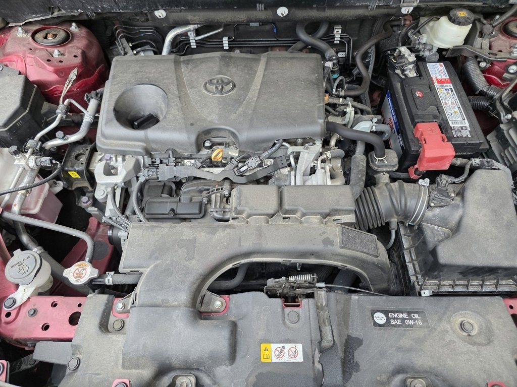 Used 2021 Toyota RAV4 XLE image 10