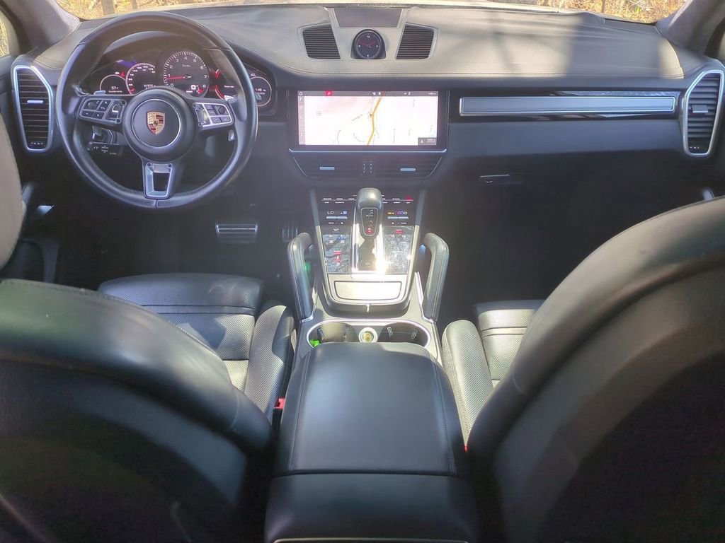 Used 2019 Porsche Cayenne Turbo AWD/4WD image 24