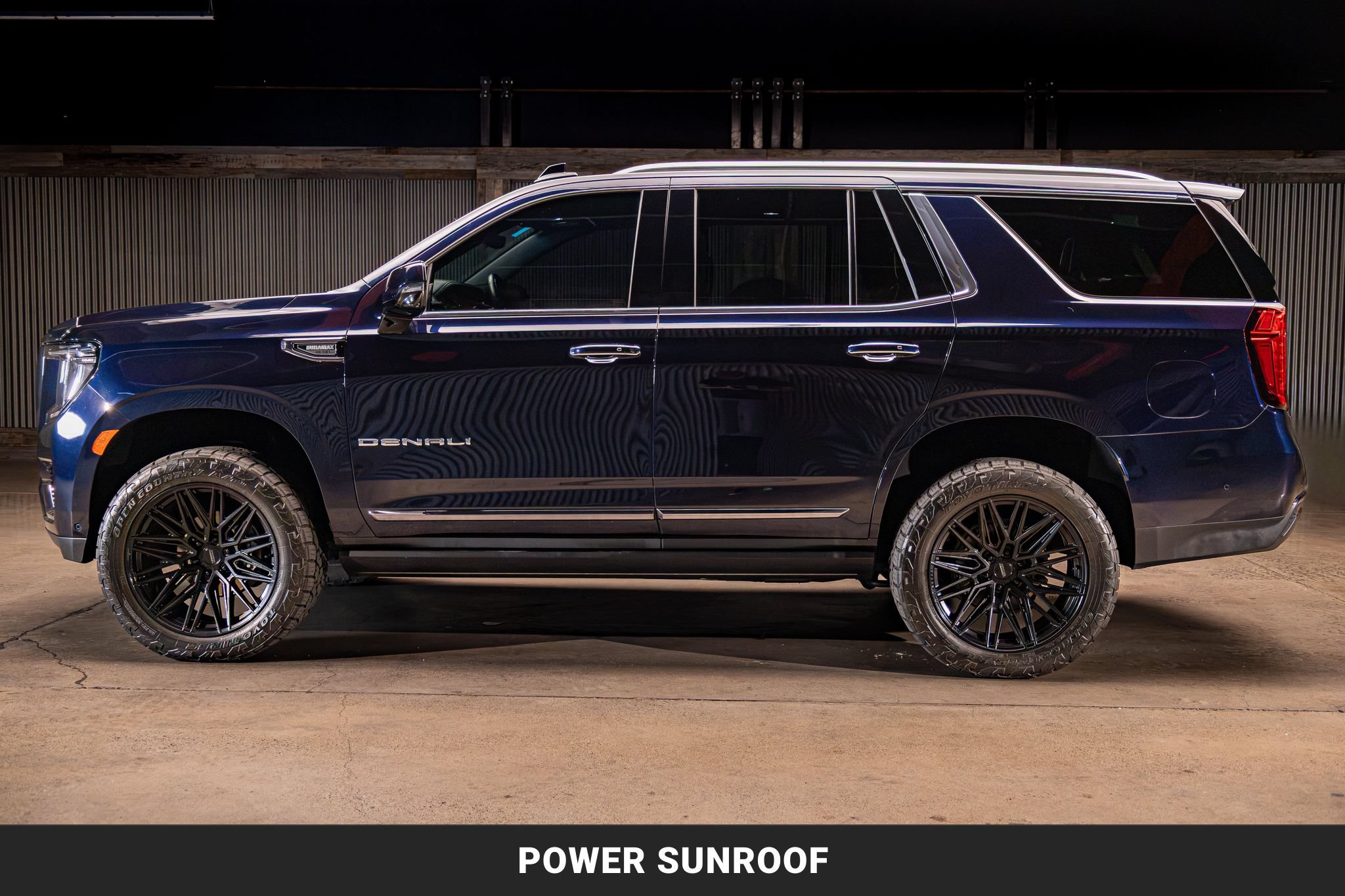 Used 2024 GMC Yukon Denali Ultimate AWD/4WD image 5